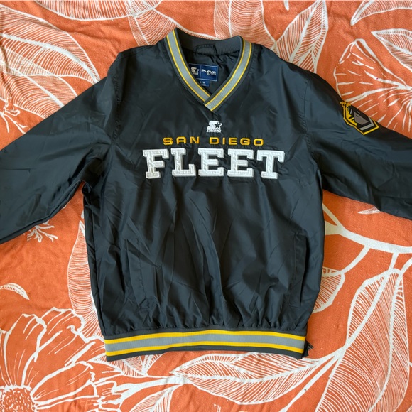 AAF San Diego Fleet V-Neck Pullover - Picture 3 of 10